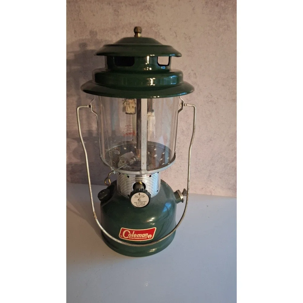VINTAGE COLEMAN 220F DOUBLE MANTLE LANTERN GREEN FOR PARTS OR REPAIR USA